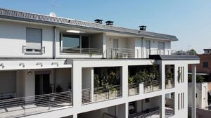 realizzazioni-monaci-costruzioni-residenza-berchet-dettaglio-balcone